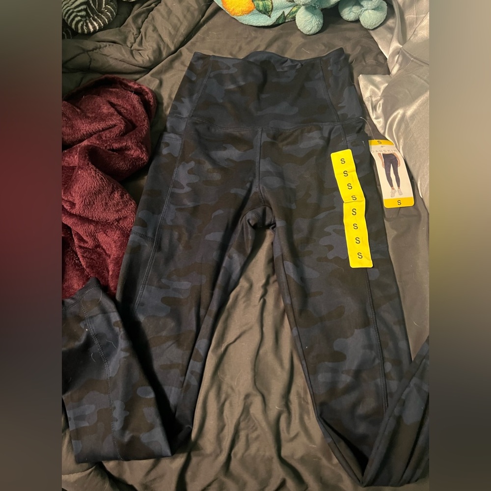 Danskin High Rise 7/8 Leggings